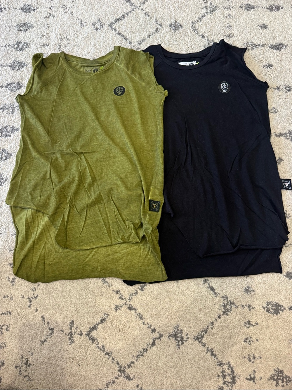 2 Nununu Asymmetrical Hem Long Tank Top Sleeveless Shirt
